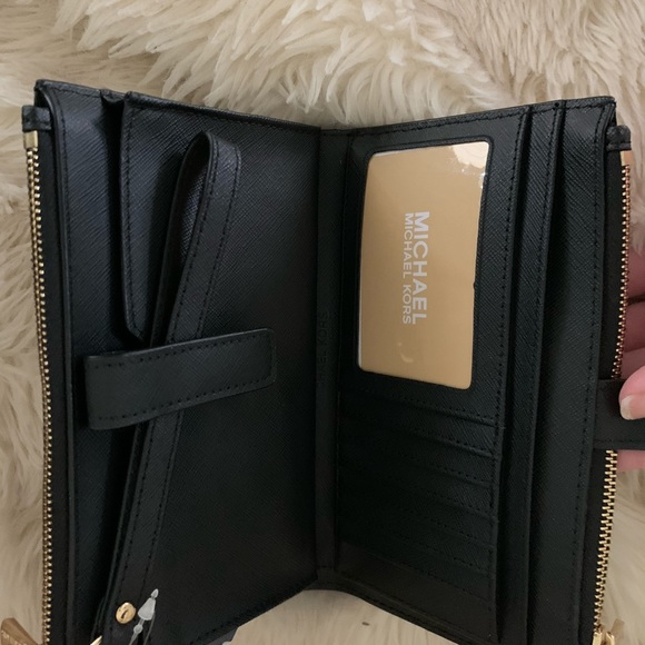 MICHAEL KORS CROSSBODY & WRISTLET SET! NWT! - Picture 14 of 16